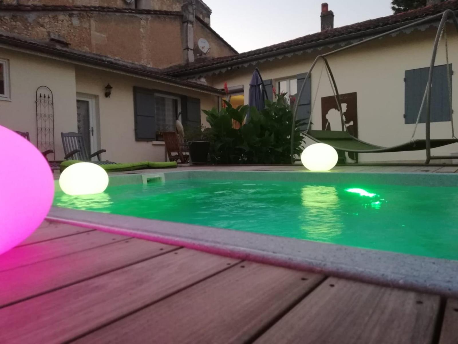 Villa Au Plaisir D Etape- Accueil Pelerins Uniquement Condom Exterior foto